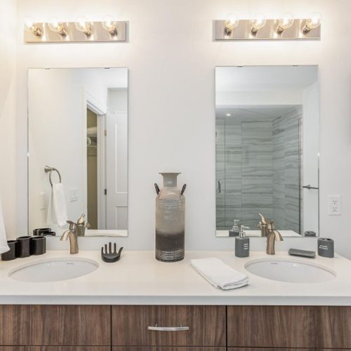 Cheerful 4 Bedroom House With Indoor Fire Place - Washroom