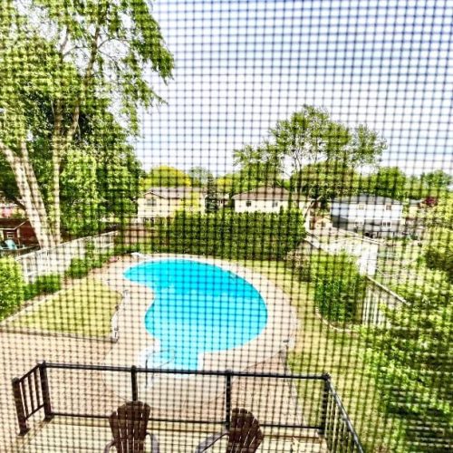 Your Cosy Retreat in Oakville - Swimming Pool (3)